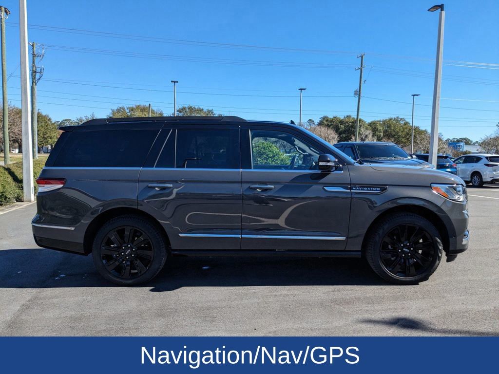 2022 Lincoln Navigator Black Label