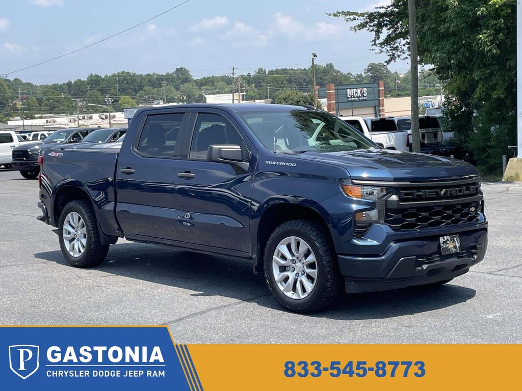Blue Metallic 2022 Chevrolet Silverado 1500 Pickup Truck Four-Wheel Drive 8-Speed Automatic