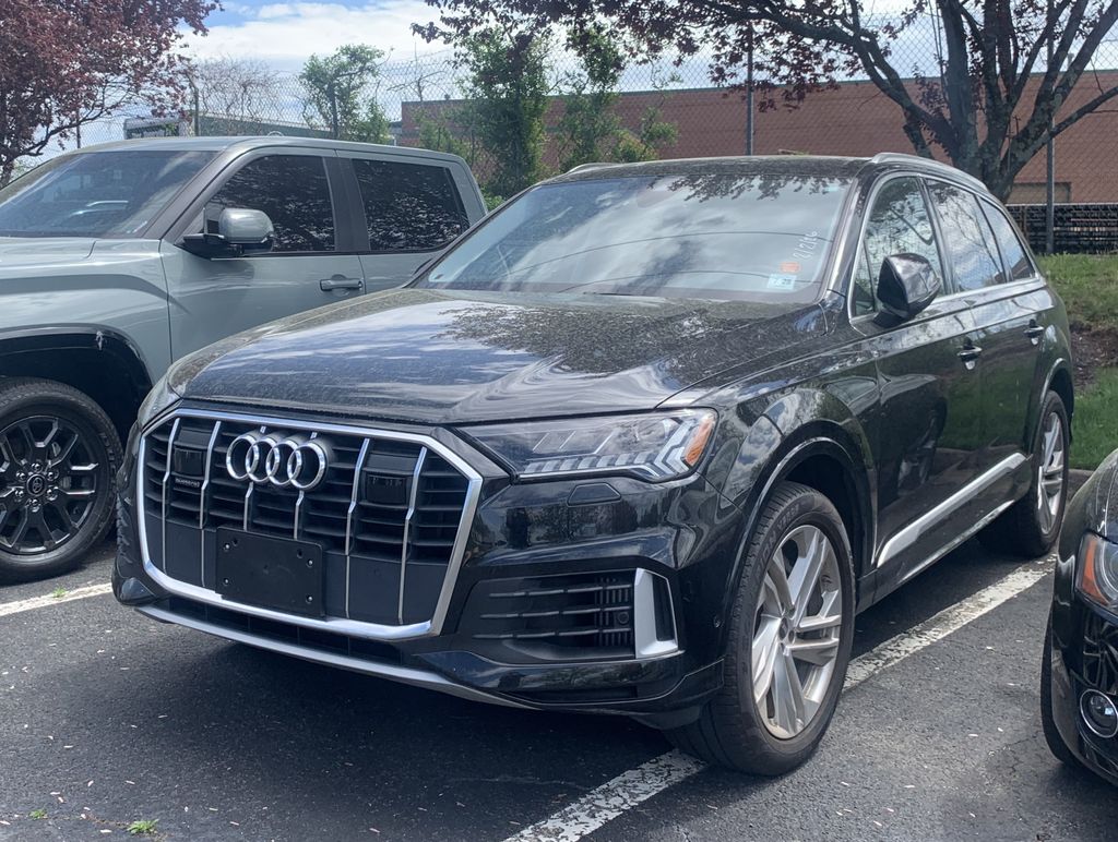 Thumbnail: 2023 Audi Q7 - 3