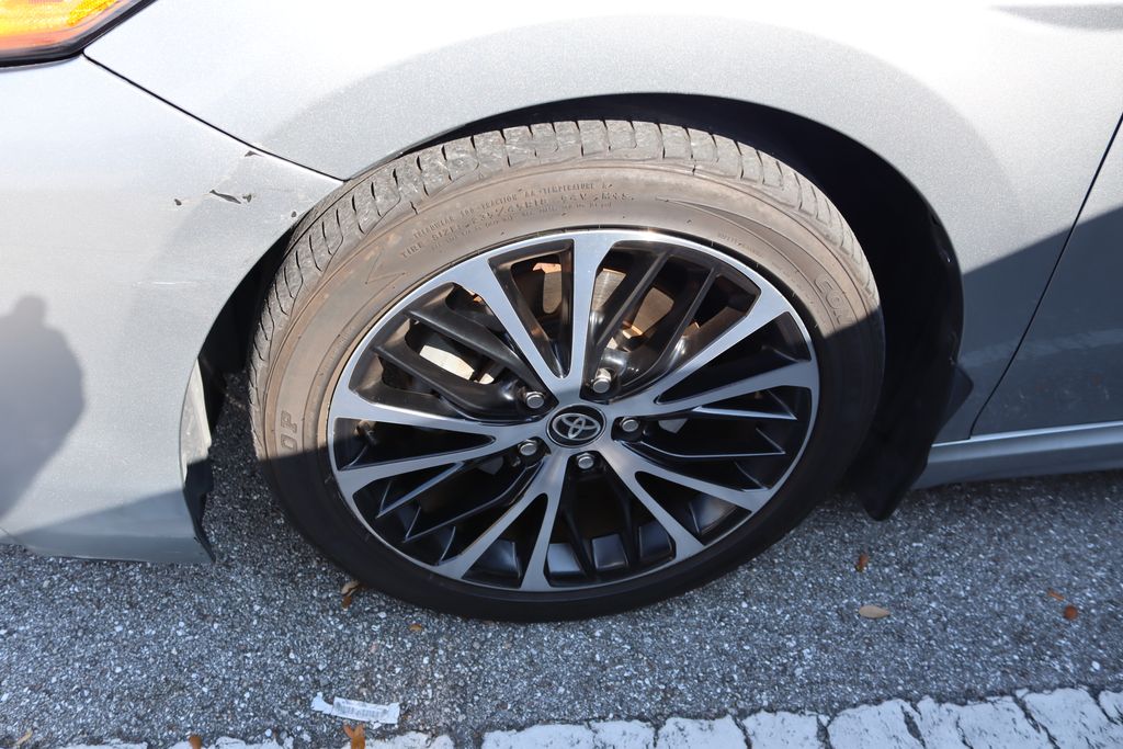 Thumbnail: 2020 Toyota Camry - 4