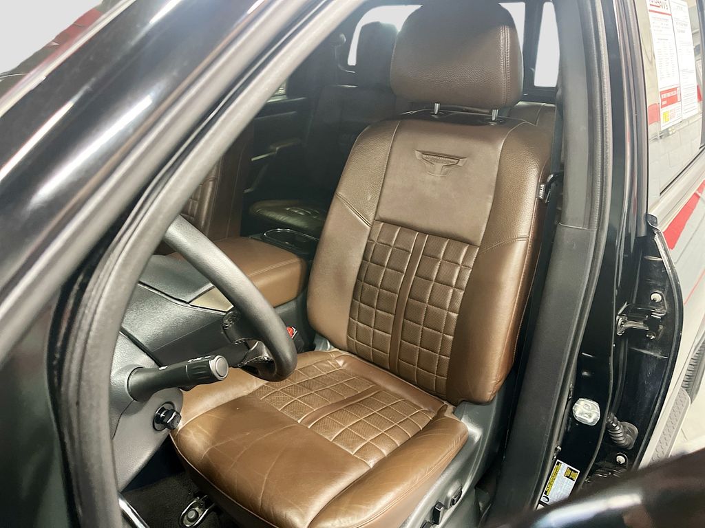 Used 2024 Super Black Nissan Platinum Reserve image 20