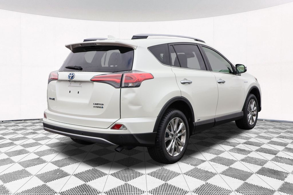 2018 Toyota RAV4 Hybrid Limited 9