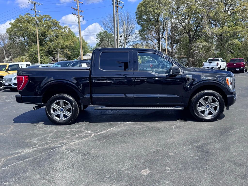 View vehicle photo 4