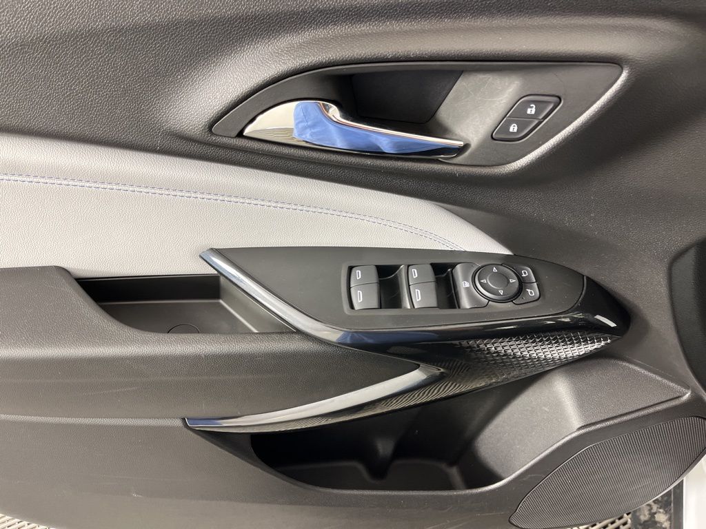 Thumbnail: 2025 Chevrolet Trax - 26