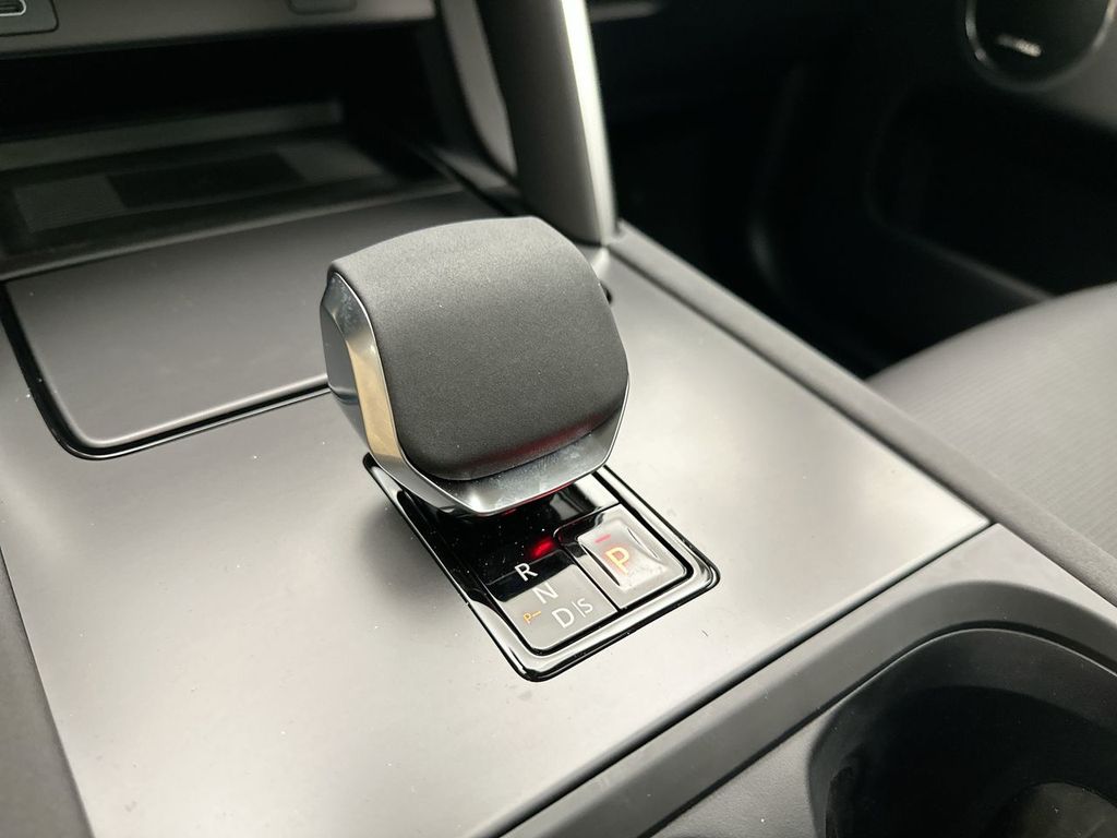 Thumbnail: 2025 Land Rover Discovery Sport - 12