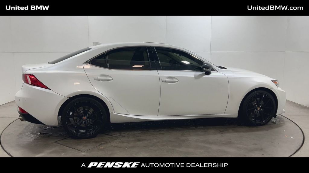 Thumbnail: 2015 Lexus IS - 9