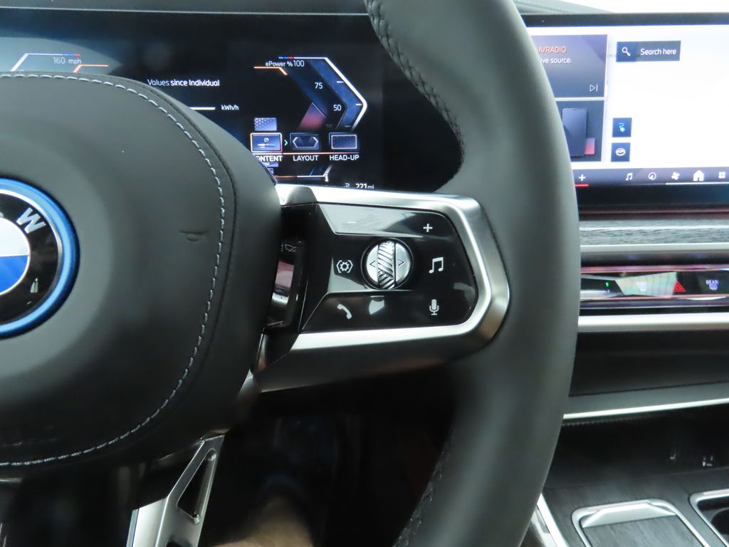 Thumbnail: 2023 BMW i7 - 12