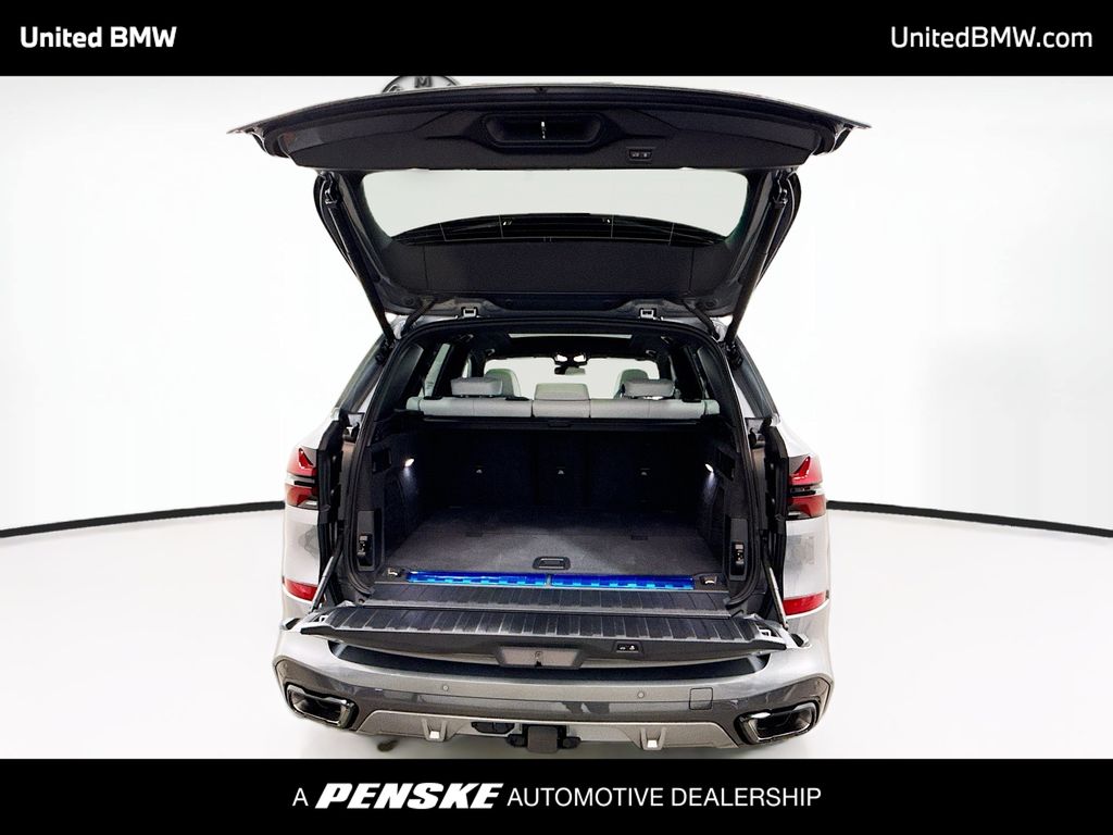 Thumbnail: 2026 BMW X5 - 14