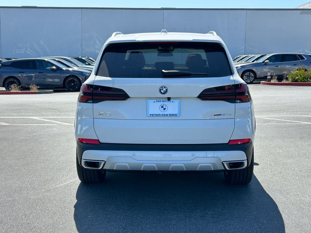Thumbnail: 2026 BMW X5 - 4
