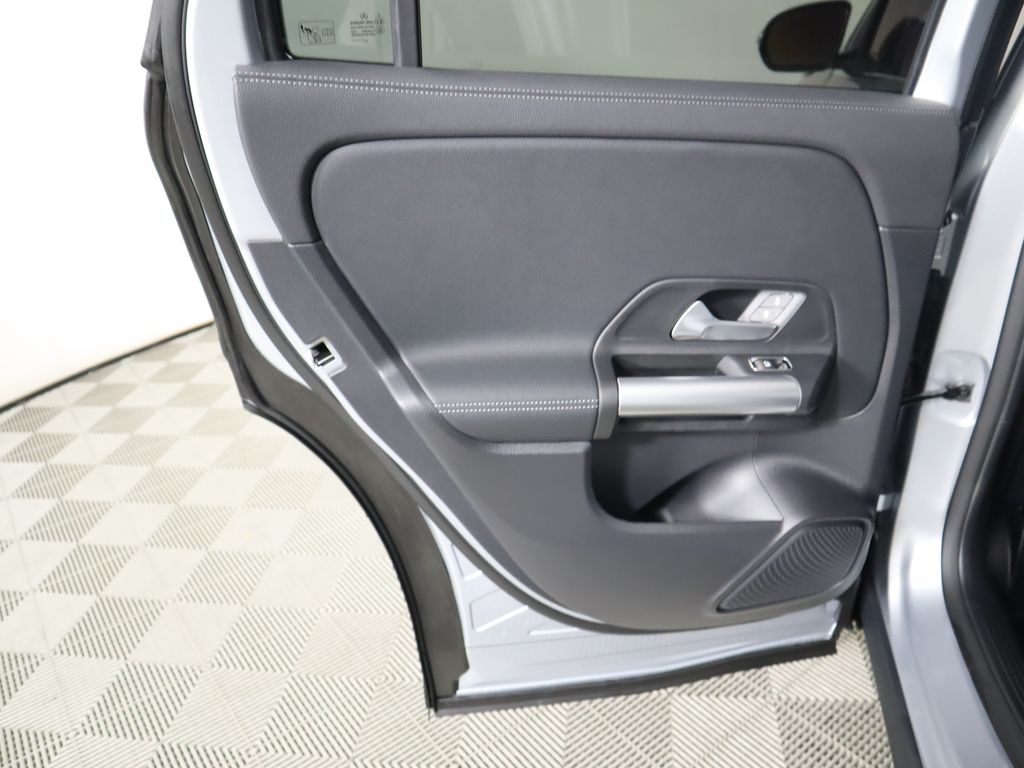 Thumbnail: 2025 Mercedes-Benz GLA - 26