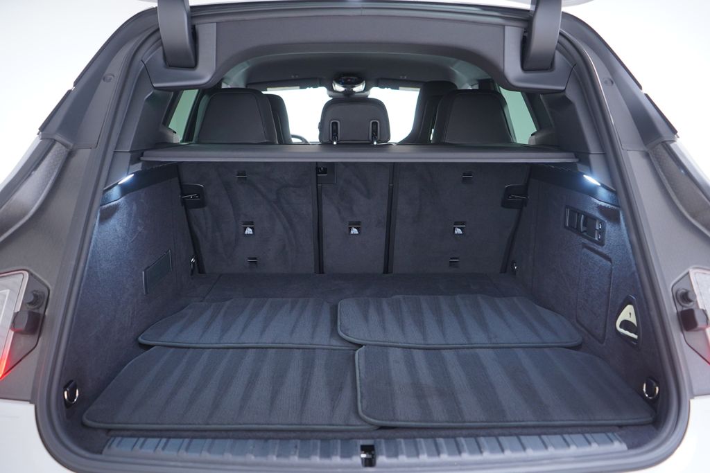 Thumbnail: 2026 BMW iX - 21