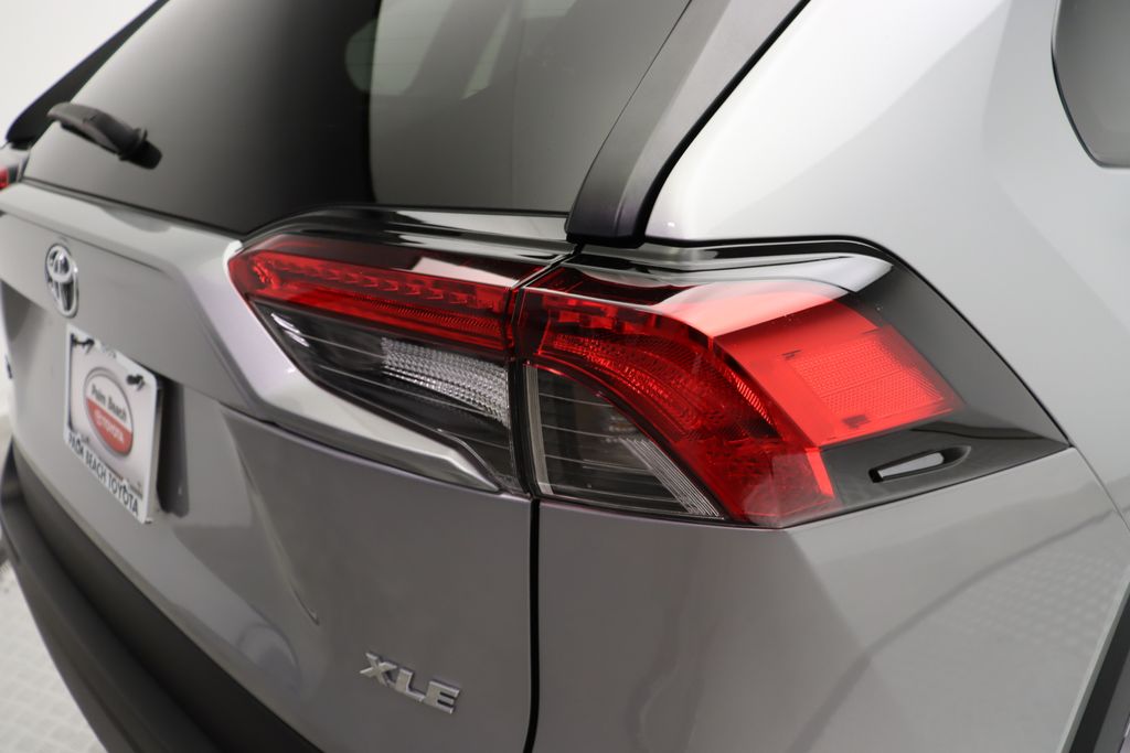 2023 Toyota RAV4 XLE 9