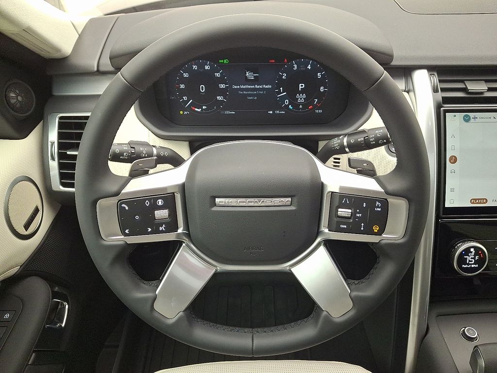 Thumbnail: 2026 Land Rover Discovery - 16