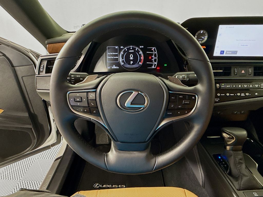Thumbnail: 2024 Lexus ES - 11