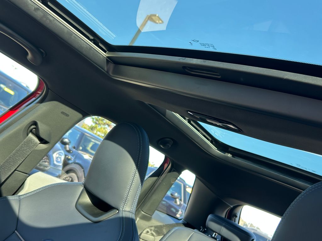 Thumbnail: 2025 MINI Cooper - 16