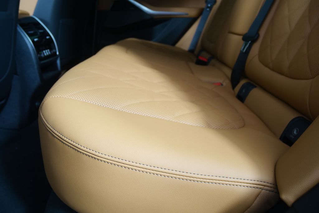 Thumbnail: 2026 BMW X5 - 14