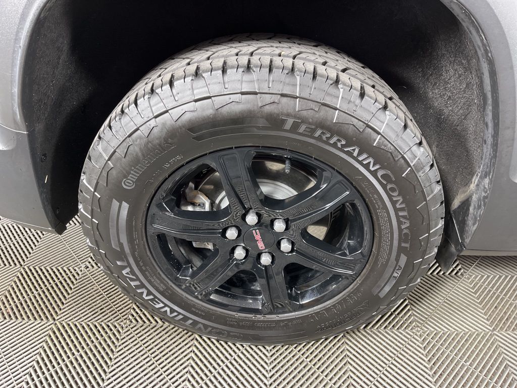 Thumbnail: 2022 GMC Acadia - 15