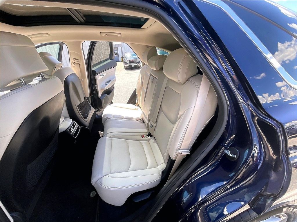 2026 Genesis GV70 — photo 15