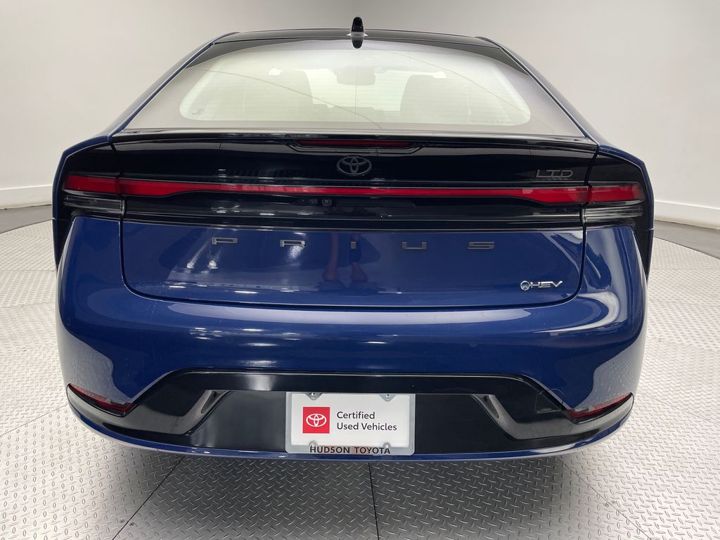2023 Toyota Prius Limited 6