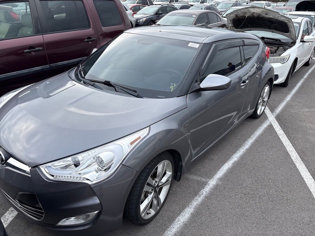Triathlon Gray Metallic 2017 Hyundai Veloster Coupe Front-Wheel Drive 6-Speed Dual Clutch