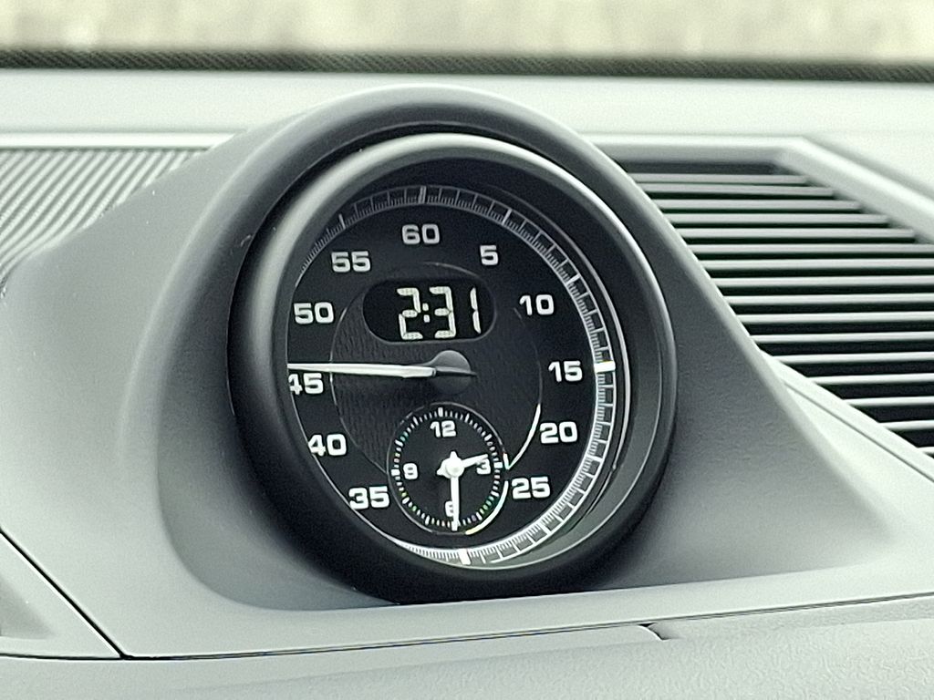 Thumbnail: 2026 Porsche Macan - 24