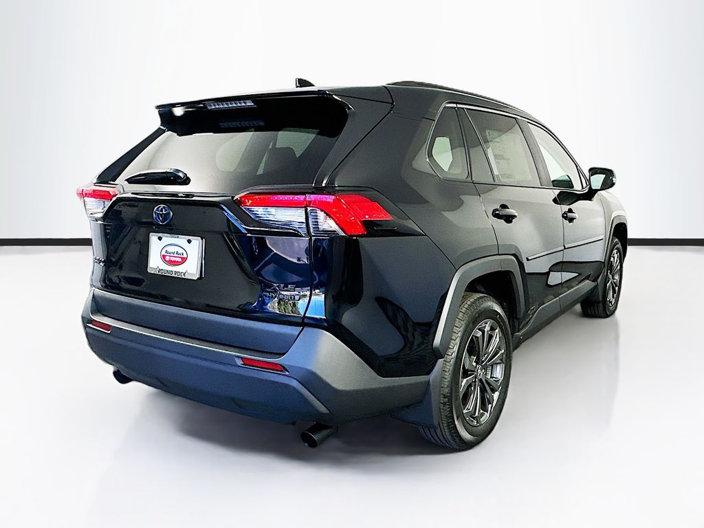 2024 Toyota RAV4 XLE Premium 5