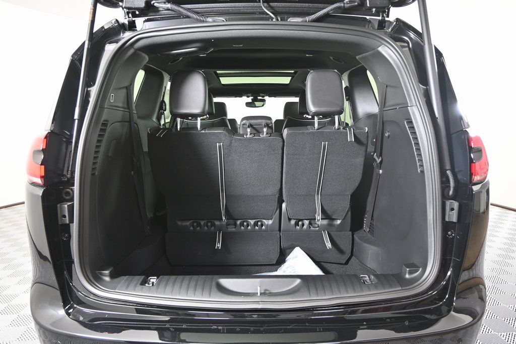 2026 Chrysler Pacifica Limited - Photo 19