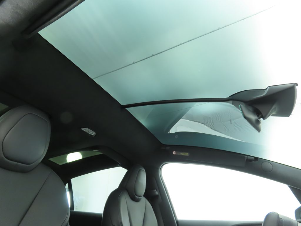Thumbnail: 2023 Tesla Model X - 18
