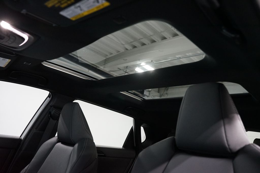 Thumbnail: 2024 Toyota bZ4X - 31