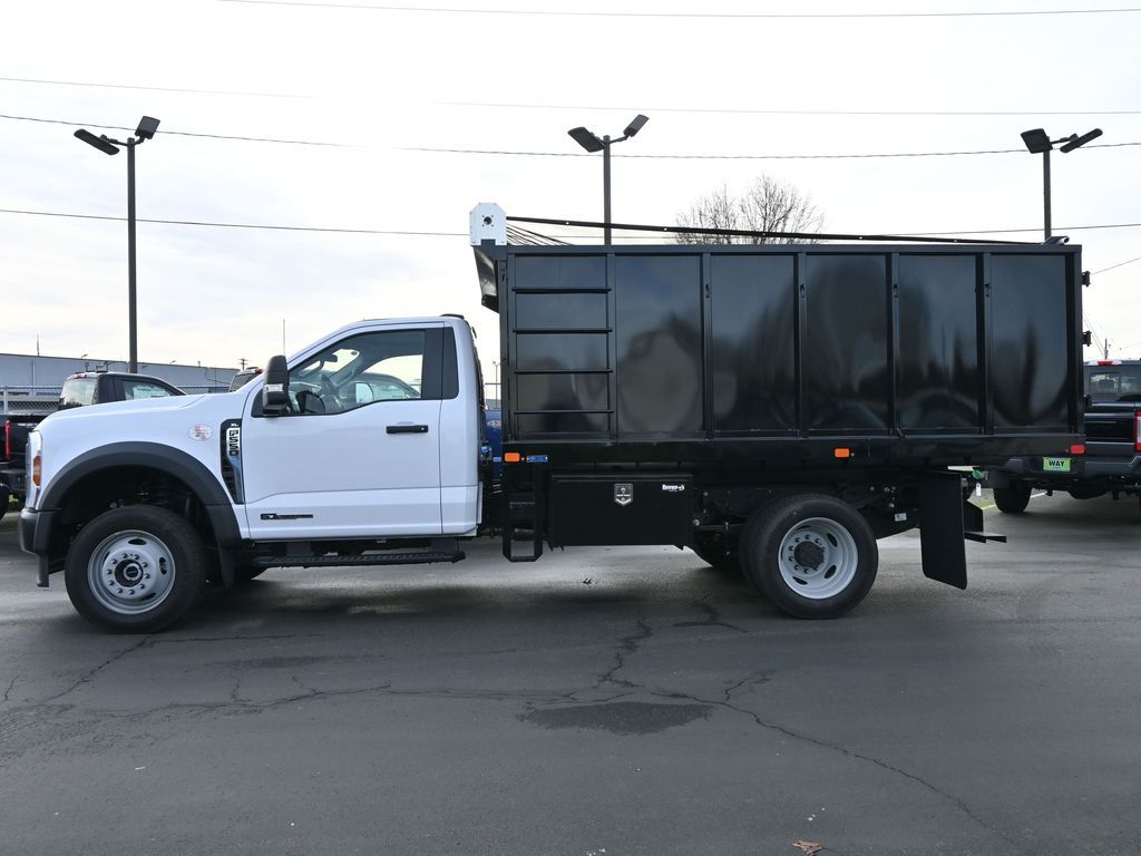 2025 Ford F-550 Chassis XL