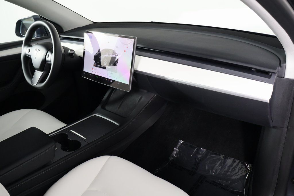 Thumbnail: 2023 Tesla Model Y - 9