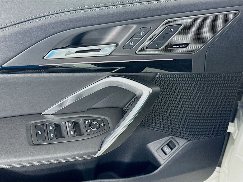 Thumbnail: 2026 BMW X1 - 20