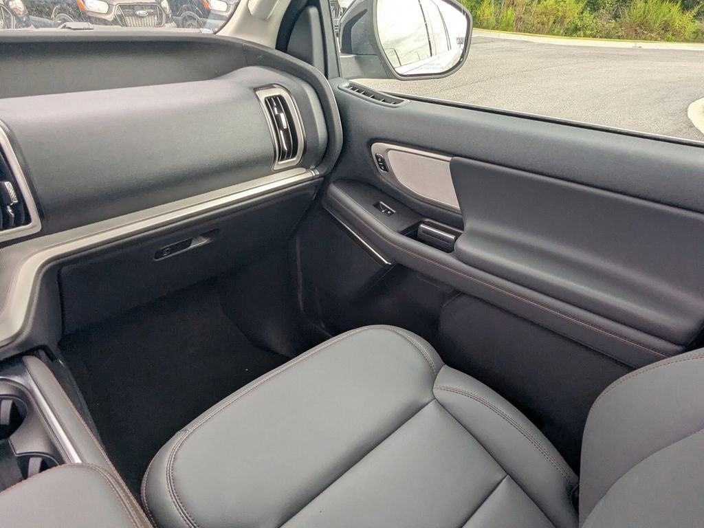 2025 Ford Expedition Active MAX