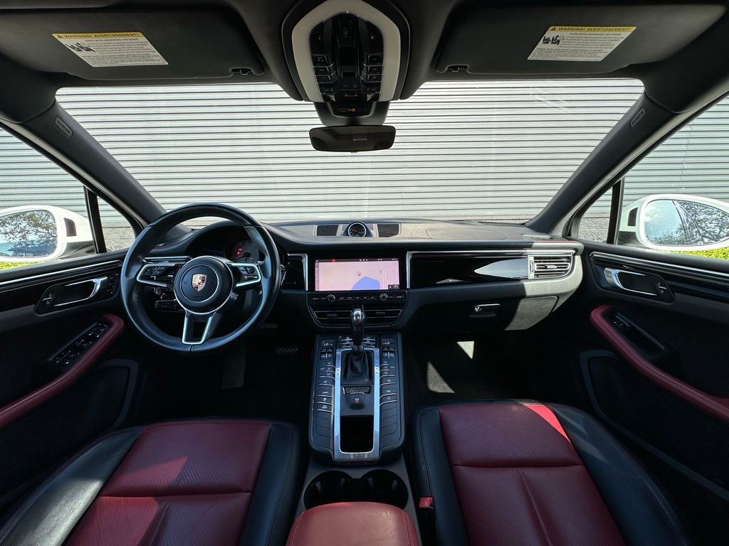 Thumbnail: 2020 Porsche Macan - 6