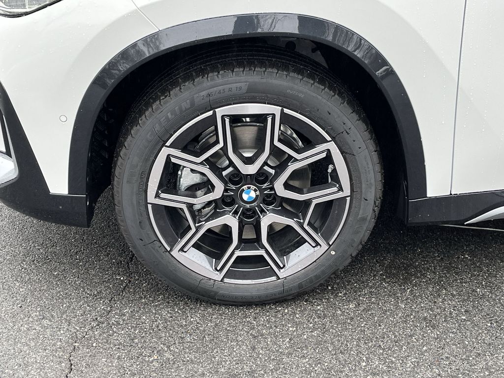 2025 BMW X1 xDrive28i 10