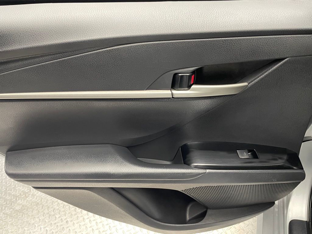 Thumbnail: 2025 Toyota Camry - 31