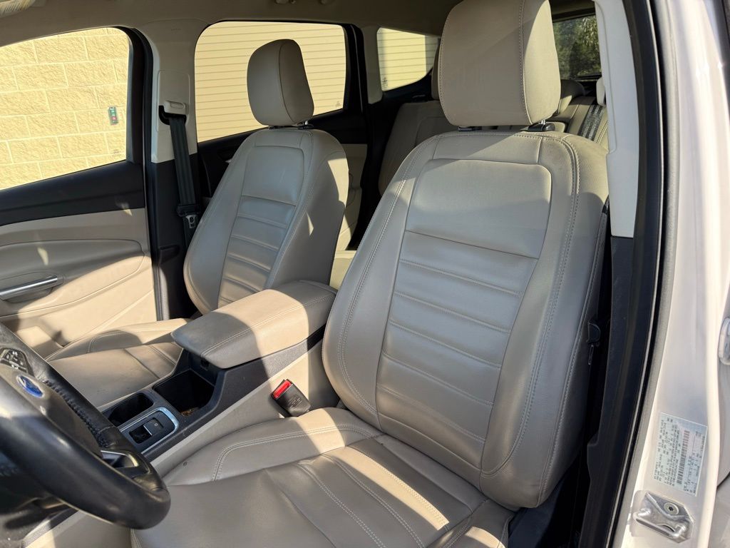 Thumbnail: 2019 Ford Escape - 8