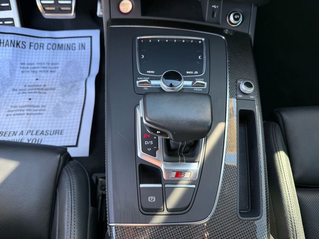 Thumbnail: 2019 Audi SQ5 - 19