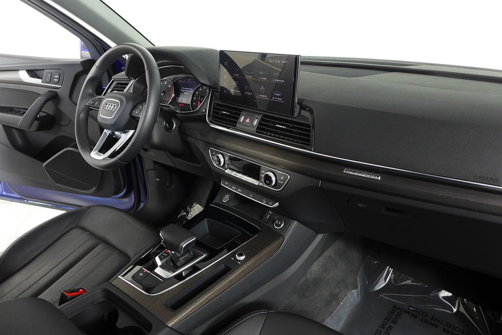 Thumbnail: 2023 Audi Q5 - 13