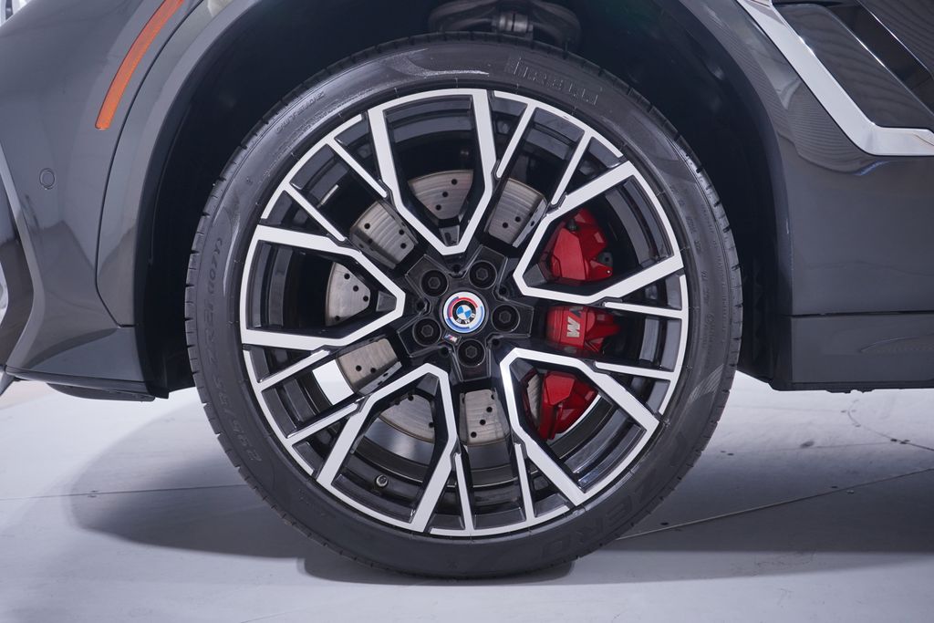 Thumbnail: 2023 BMW X6 - 2