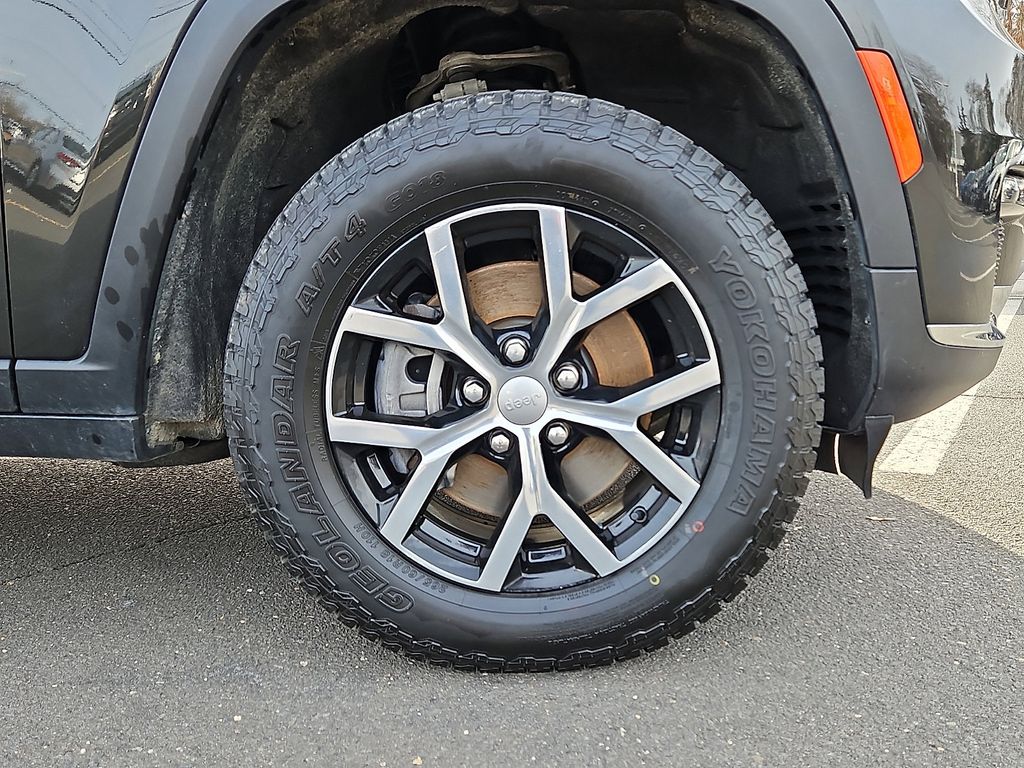 Thumbnail: 2023 Jeep Grand Cherokee L - 9