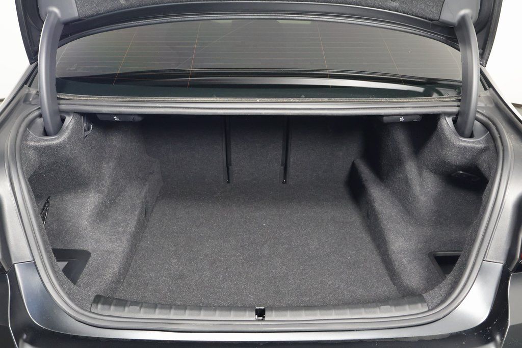 Thumbnail: 2023 BMW M5 - 14