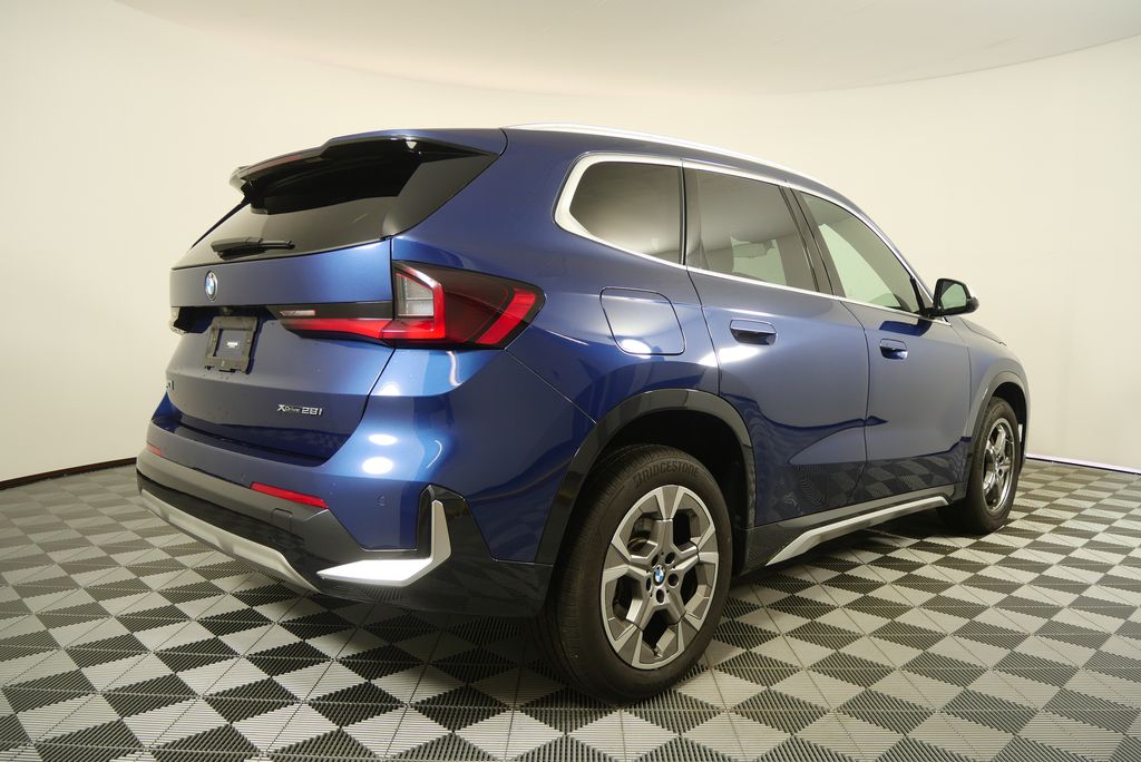 Thumbnail: 2023 BMW X1 - 3