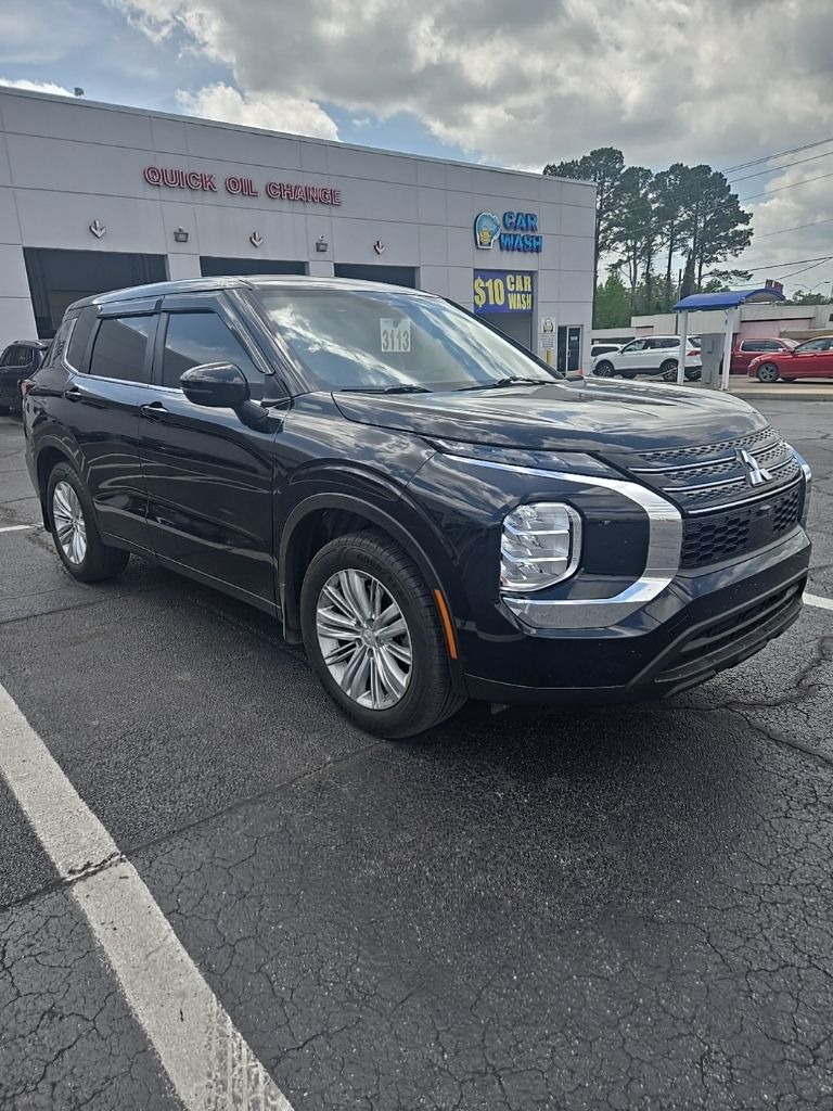 Labrador Black Pearl 2023 Mitsubishi Outlander ES FWD SUV / Crossover Front-Wheel Drive Continuously Variable Transmission