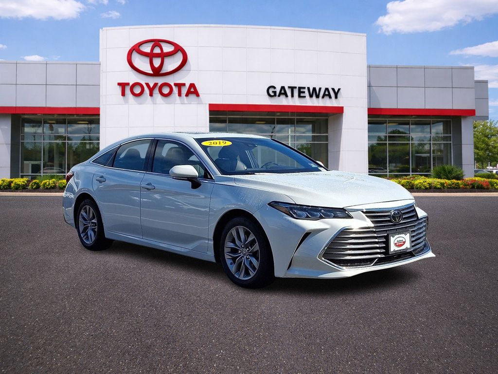 Thumbnail: 2019 Toyota Avalon - 3