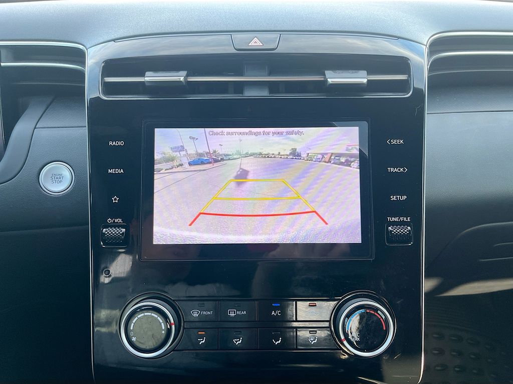 Used 2022 Green Hyundai SEL image 13