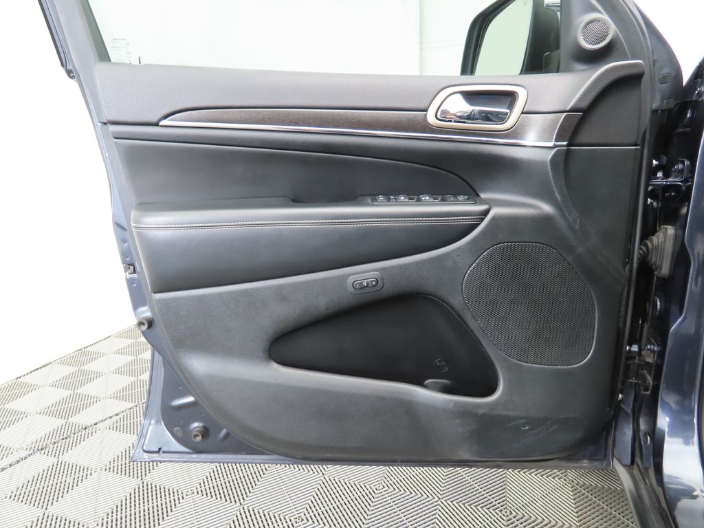 Thumbnail: 2014 Jeep Grand Cherokee - 23