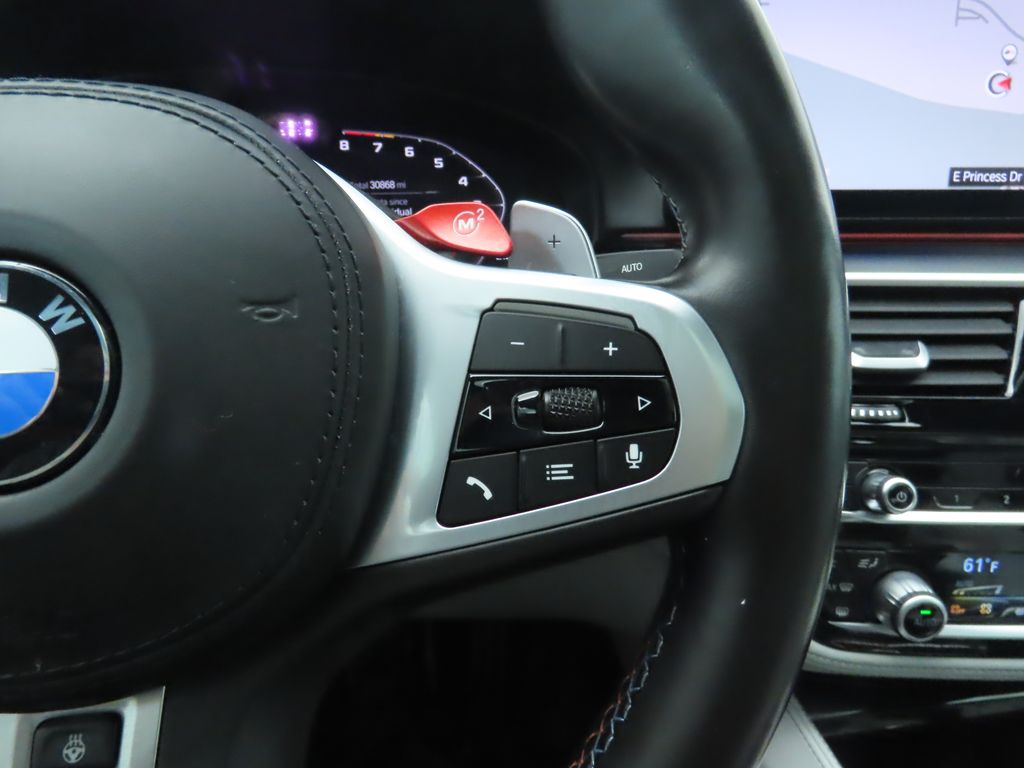 Thumbnail: 2022 BMW M5 - 12