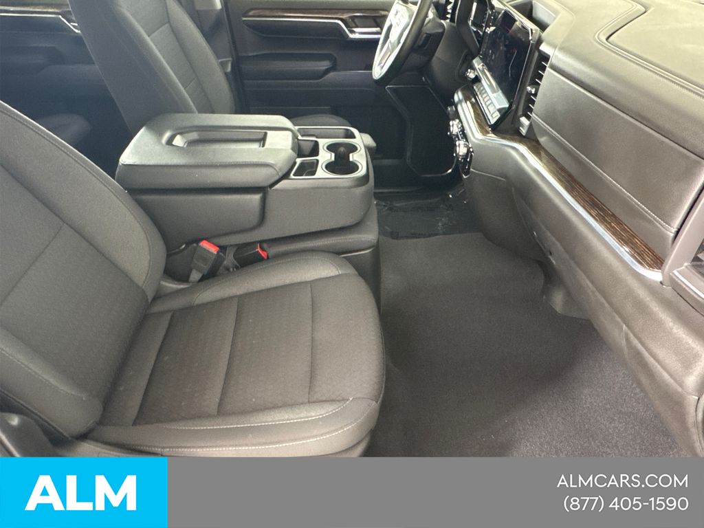 Used 2024 Black GMC Elevation image 17