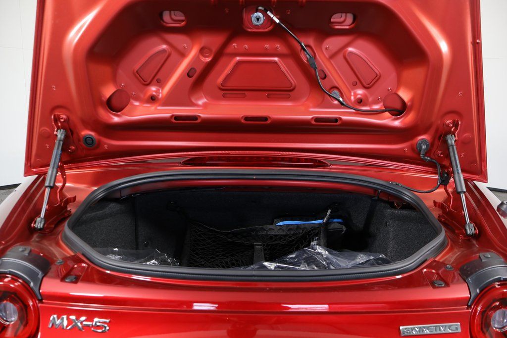 Thumbnail: 2025 Mazda MX-5 Miata - 7